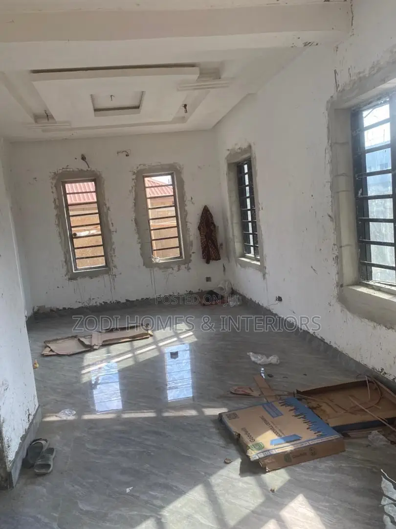 4bdrm Duplex in Lekki for rent