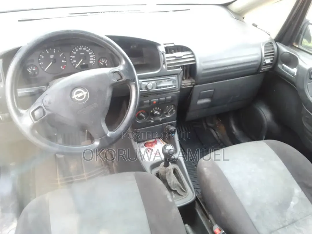 Opel Zafira 2001 Silver