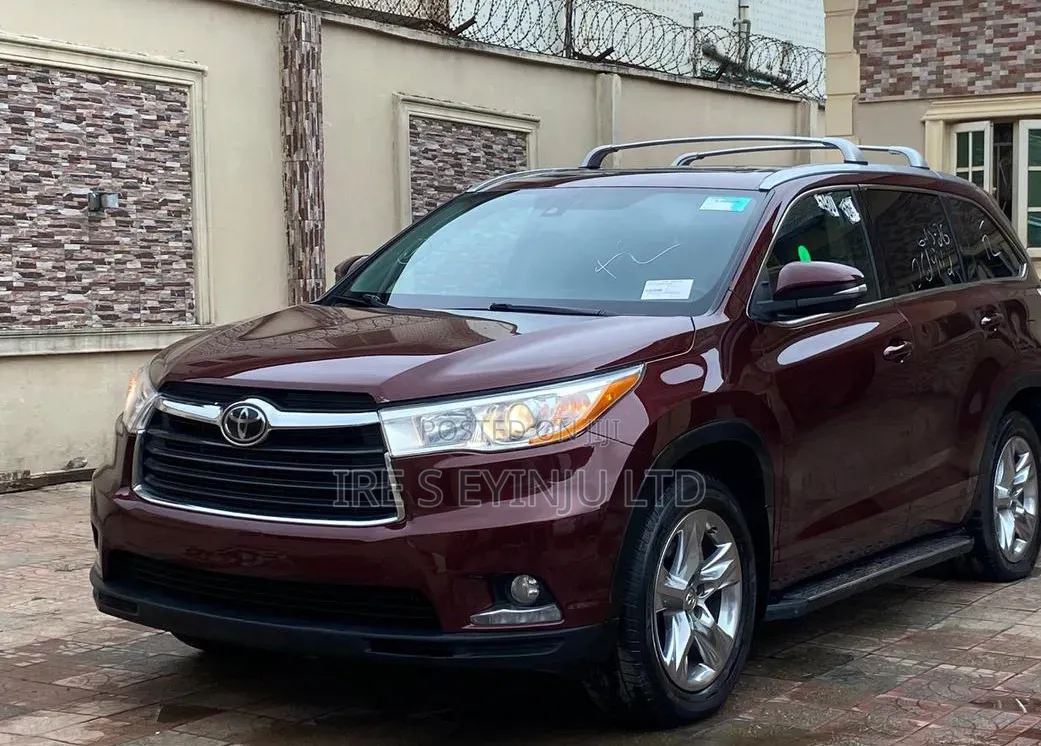 Toyota Highlander 2015 Red