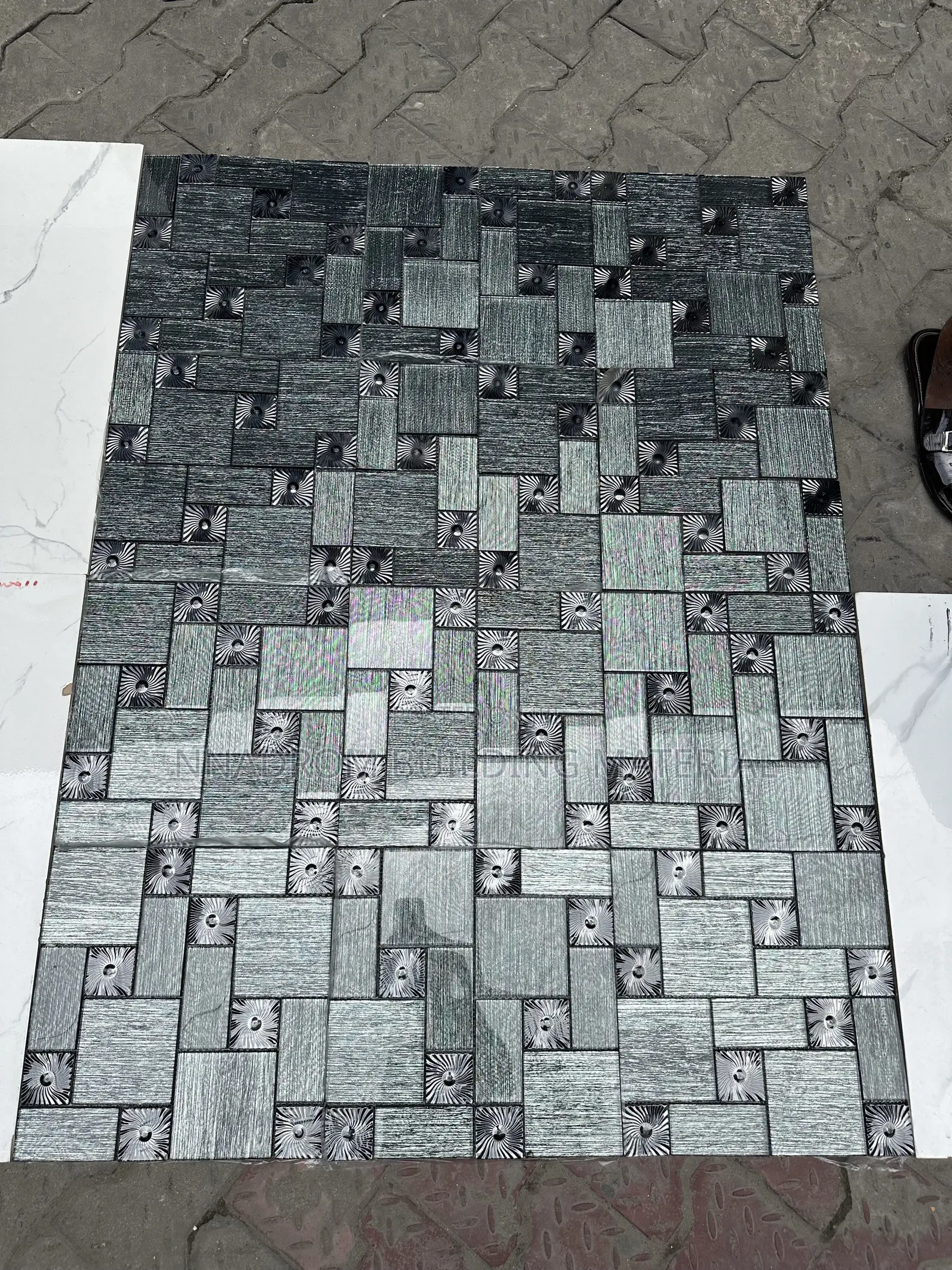30/30 Grey Thick Glass Mosaic