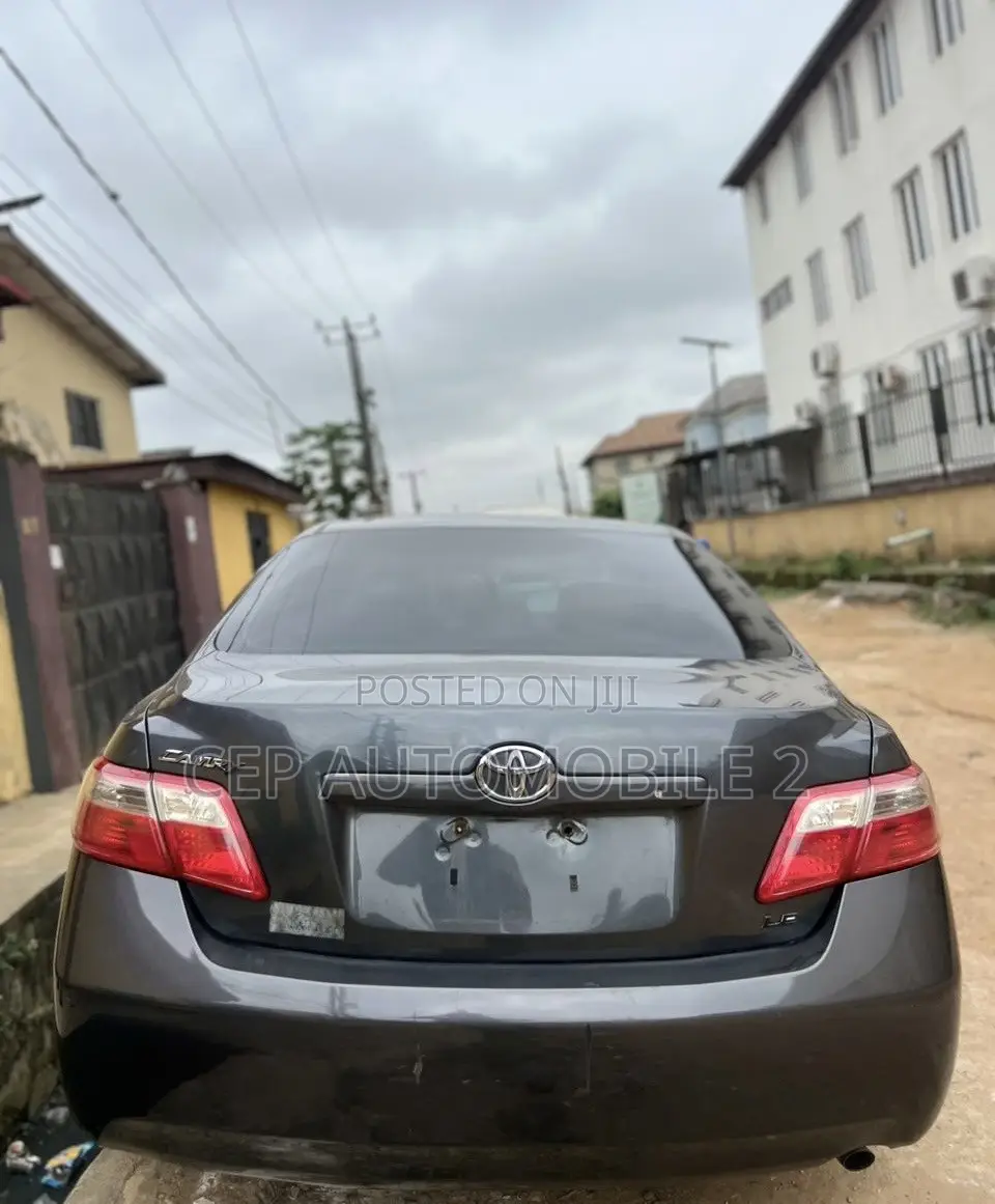 Toyota Camry LE 4dr Sedan (2.4L 4cyl 5A) 2008 Gray