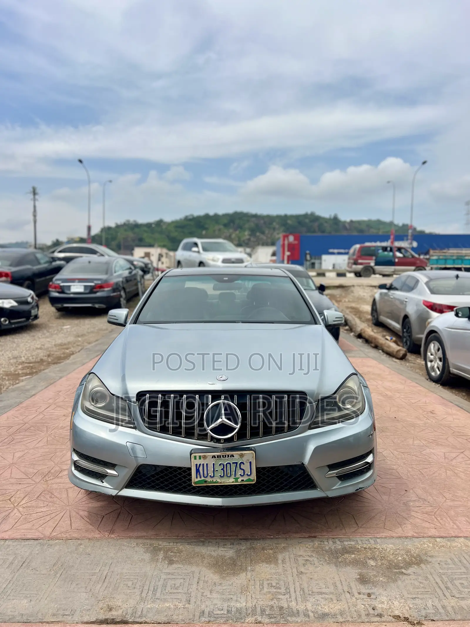 Mercedes-Benz C300 2013 Blue