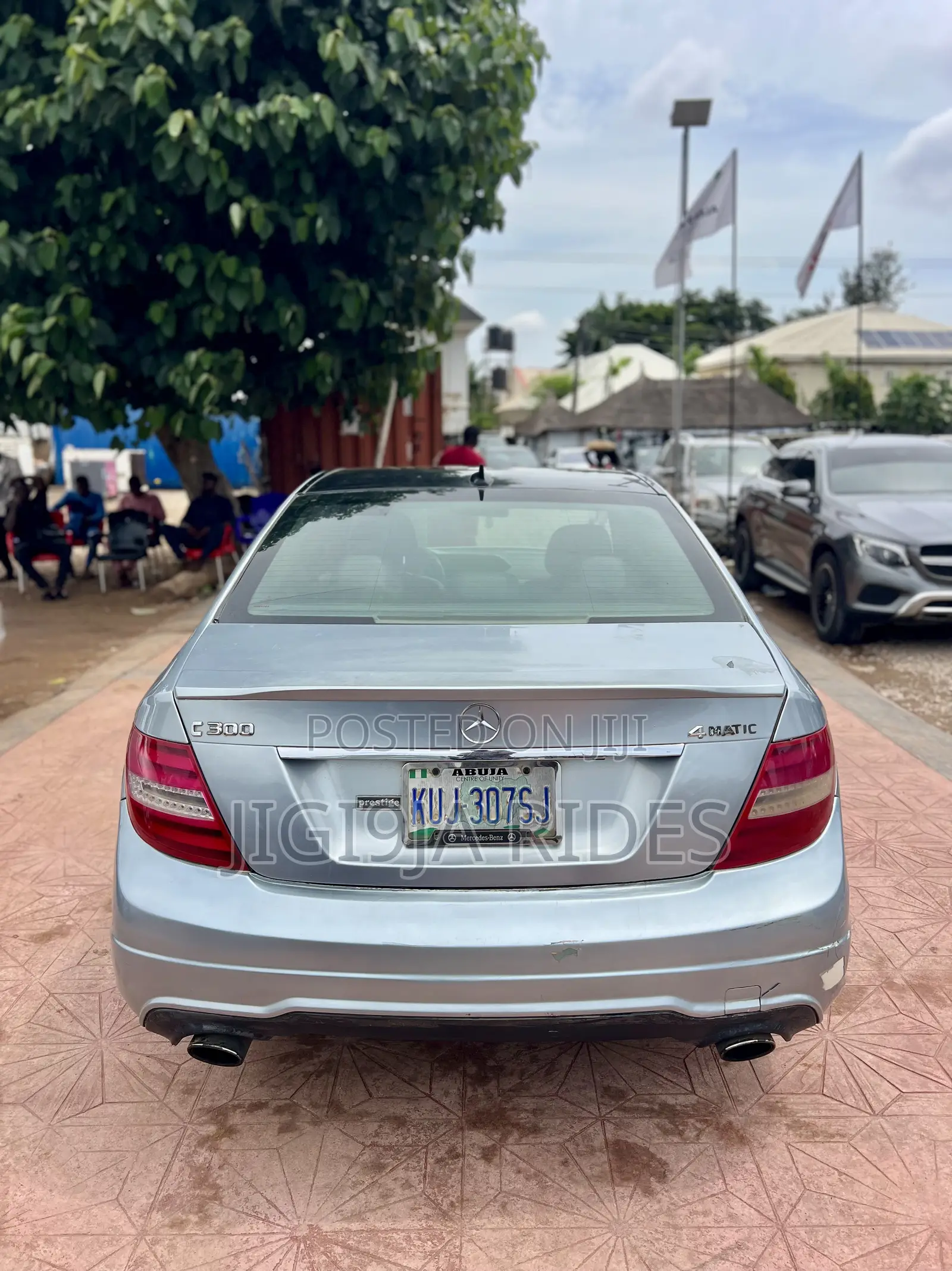 Mercedes-Benz C300 2013 Blue