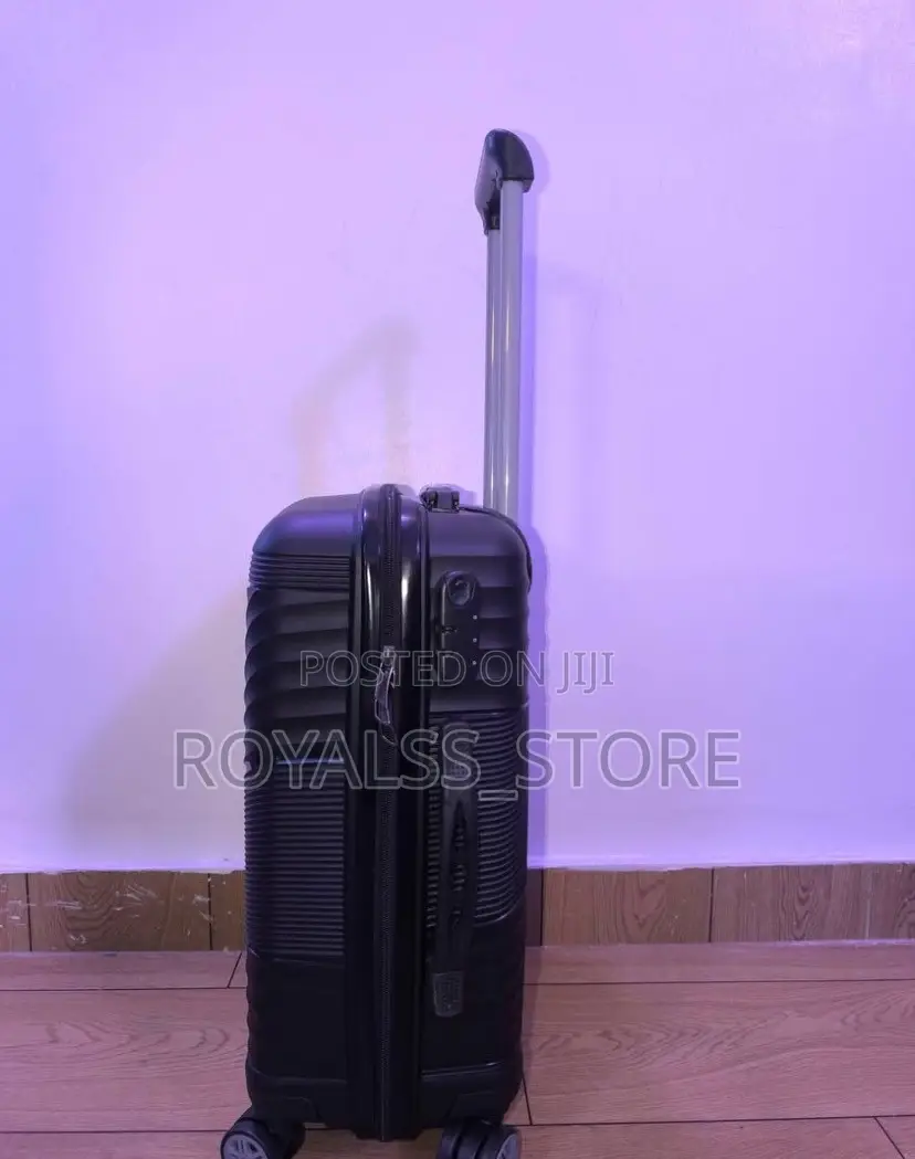 High Quality Unbreakable Travelling Luggage Box (Size Small)