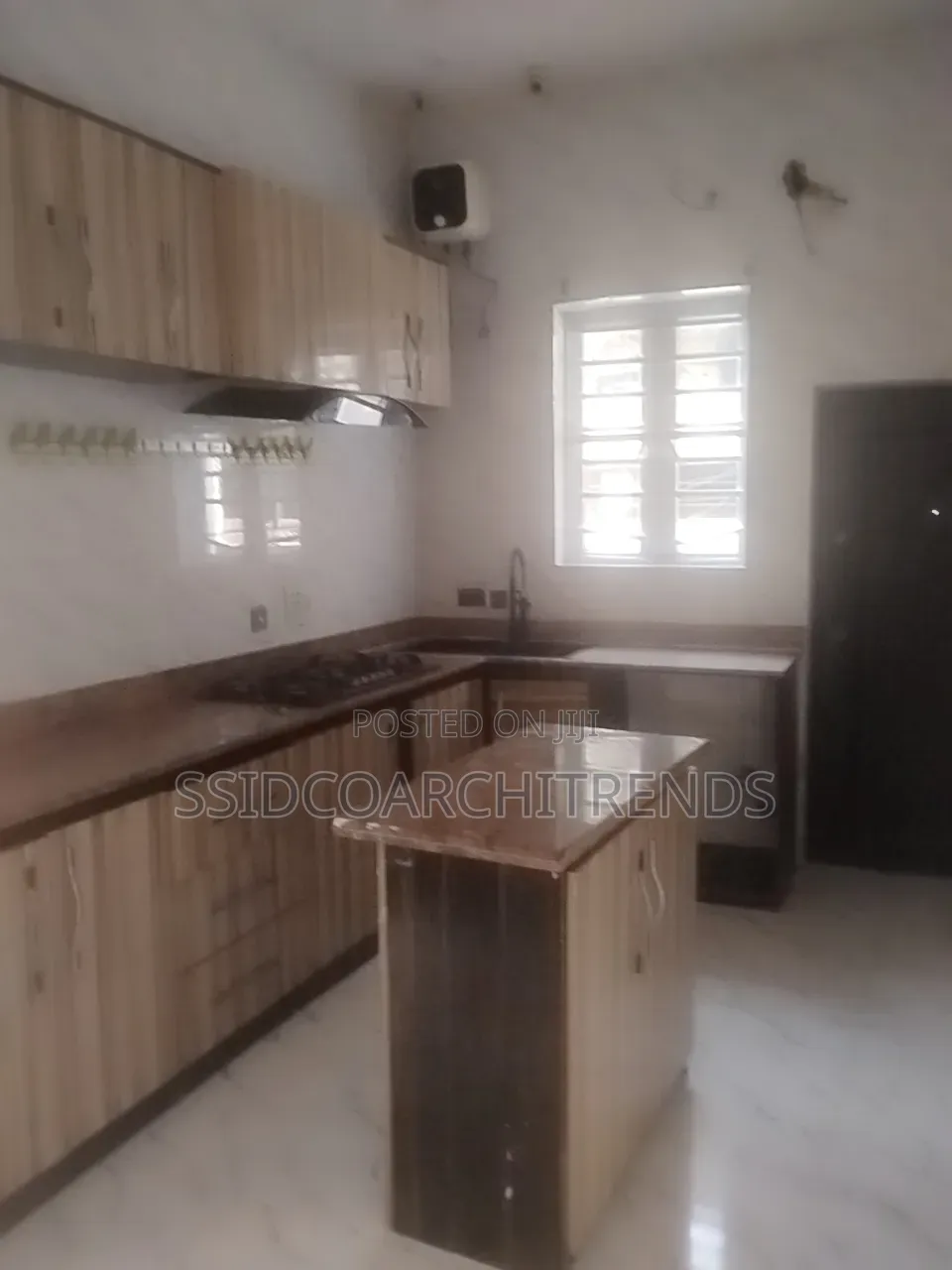 4bdrm Duplex in Call To Access, Chevron for rent