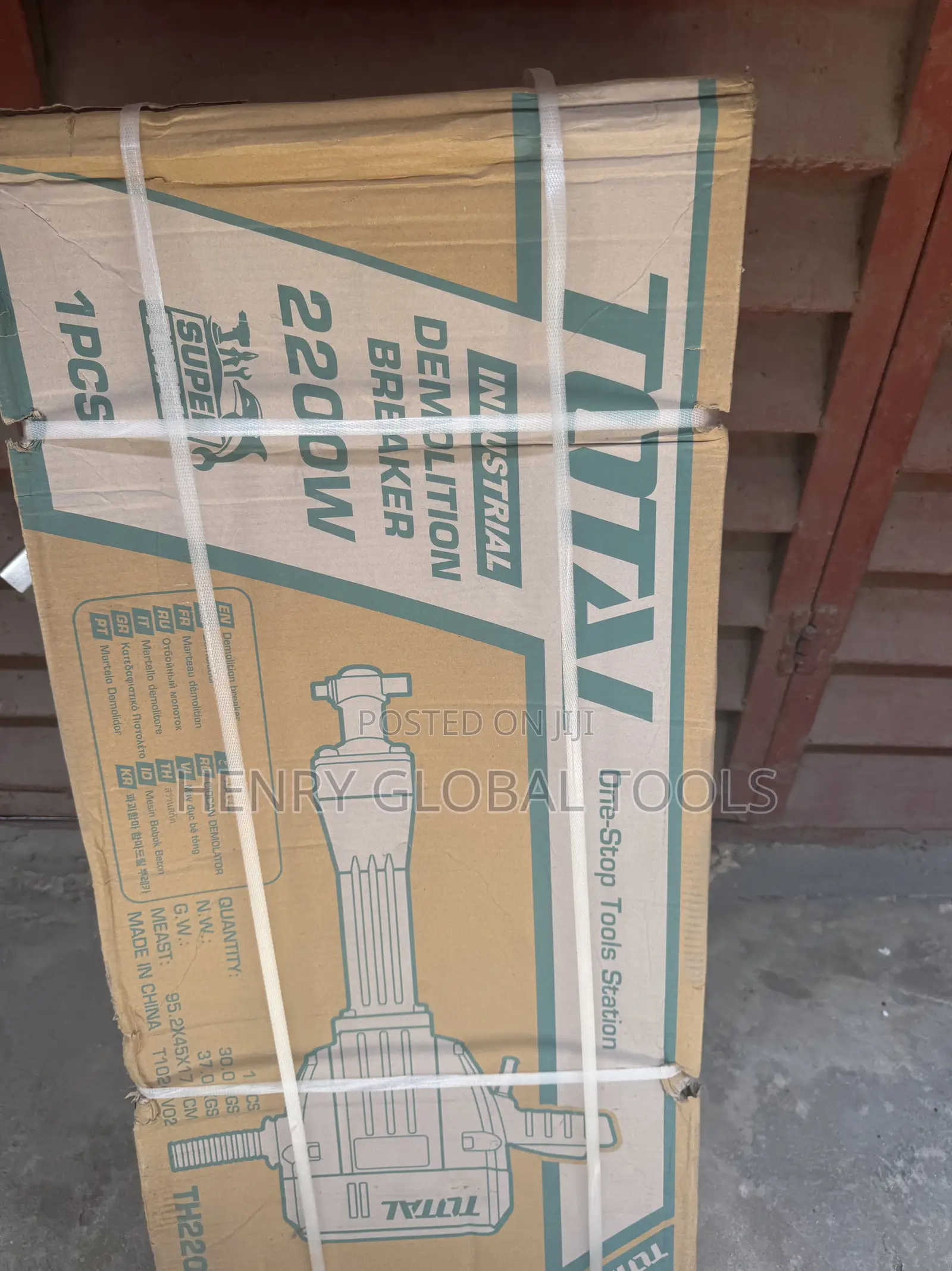 TOTAL 2200W Heavy-Duty Demolition Jack Hammer – 30kg SDS-HEX