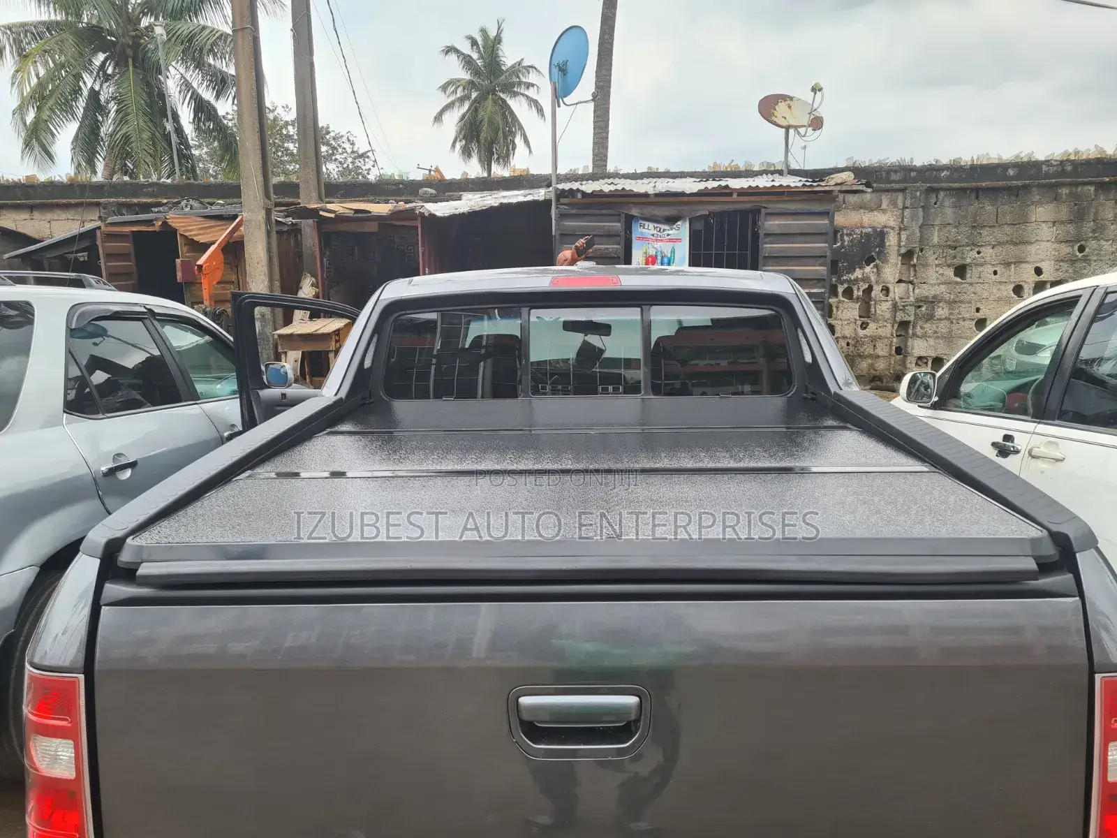 Hard Folding Boot Cover Honda Ridgeline