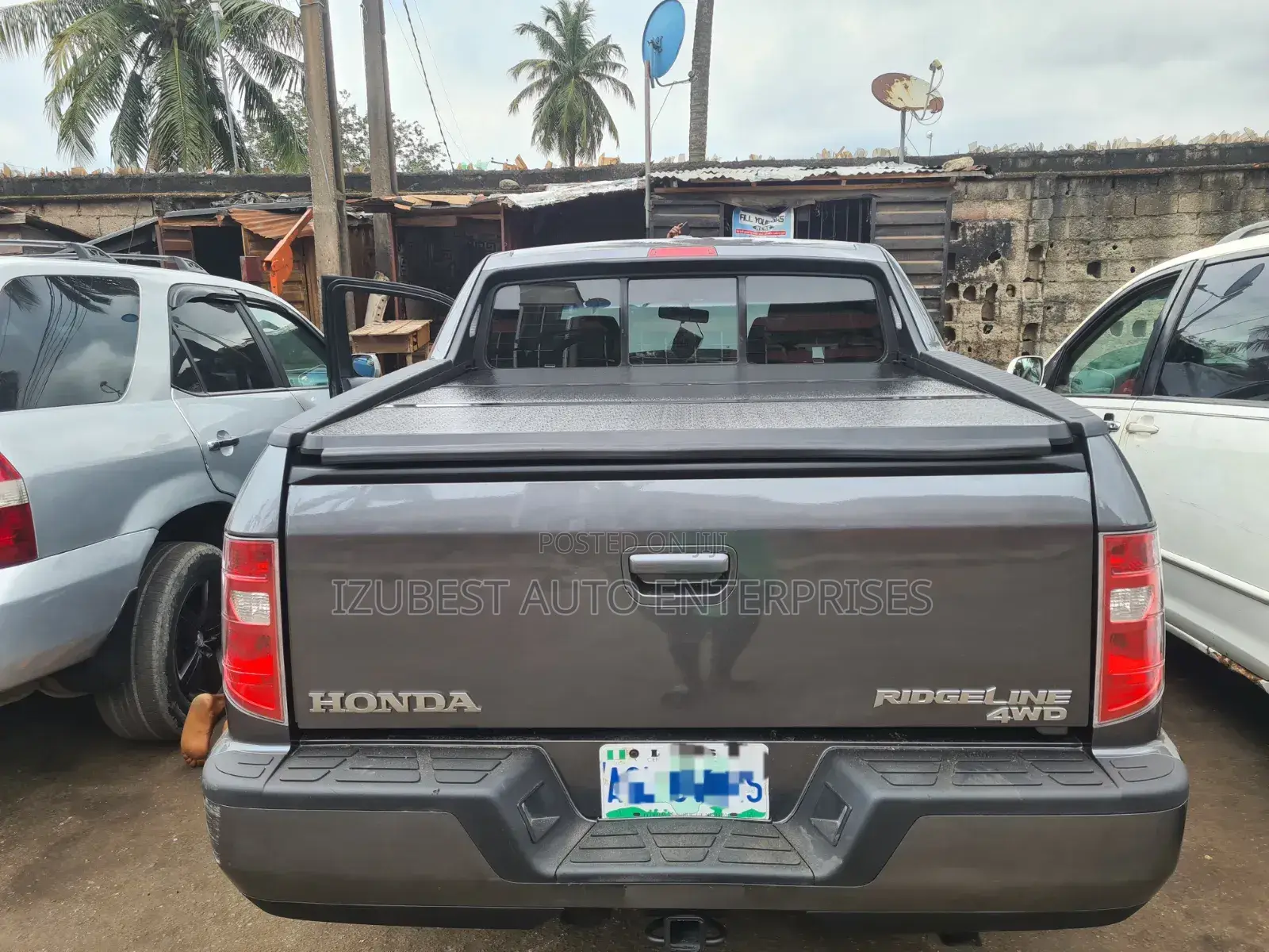 Hard Folding Boot Cover Honda Ridgeline