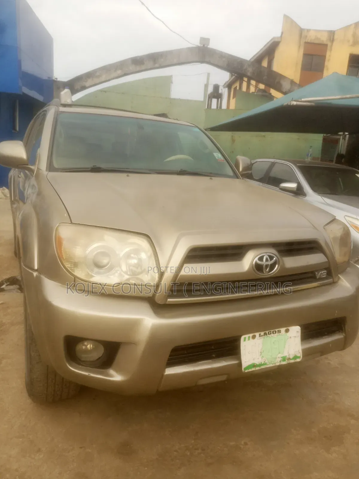 Toyota 4-Runner 2008 Gold
