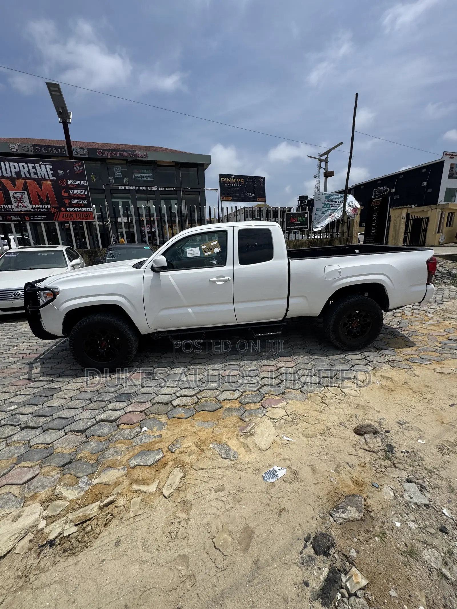 Toyota Tacoma 2023 White