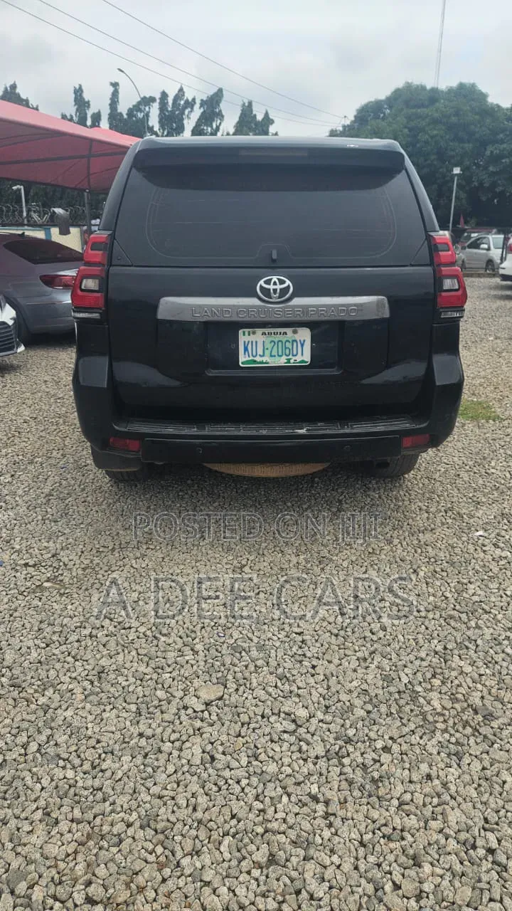 Toyota Land Cruiser Prado 2015 Black
