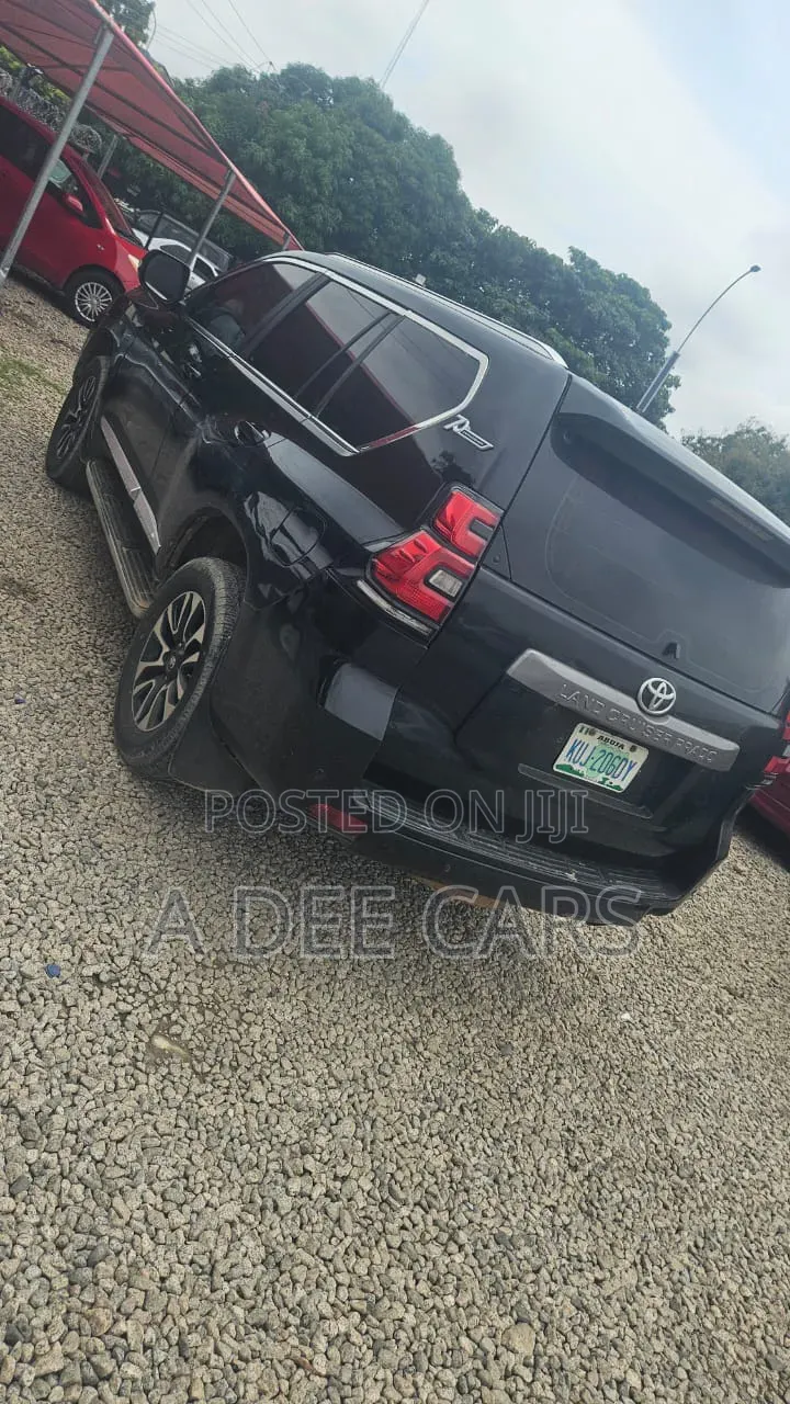Toyota Land Cruiser Prado 2015 Black