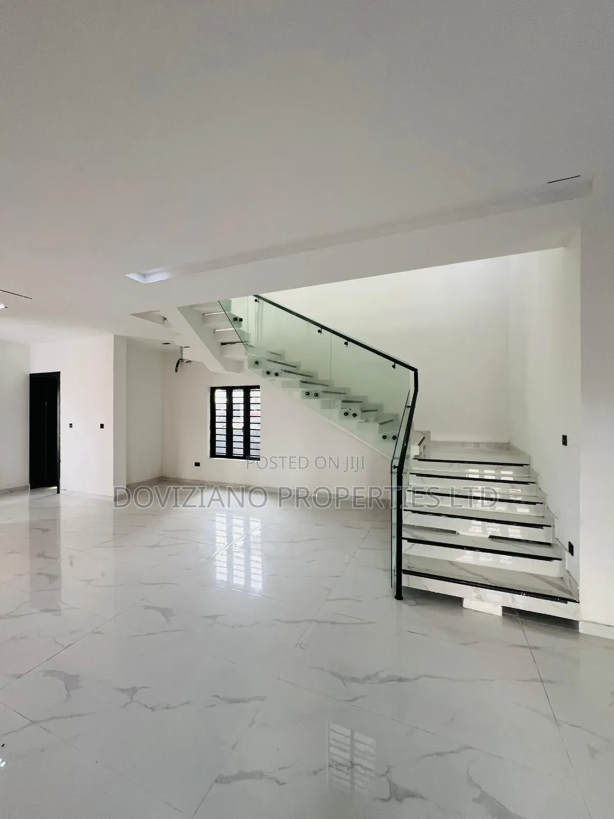 5bdrm Duplex in Ikota for sale
