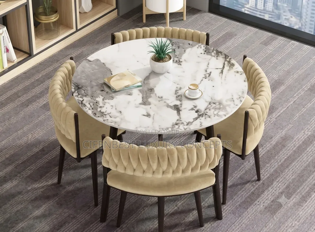 Round Contemporary Four Seaters Dinning Table With Chair