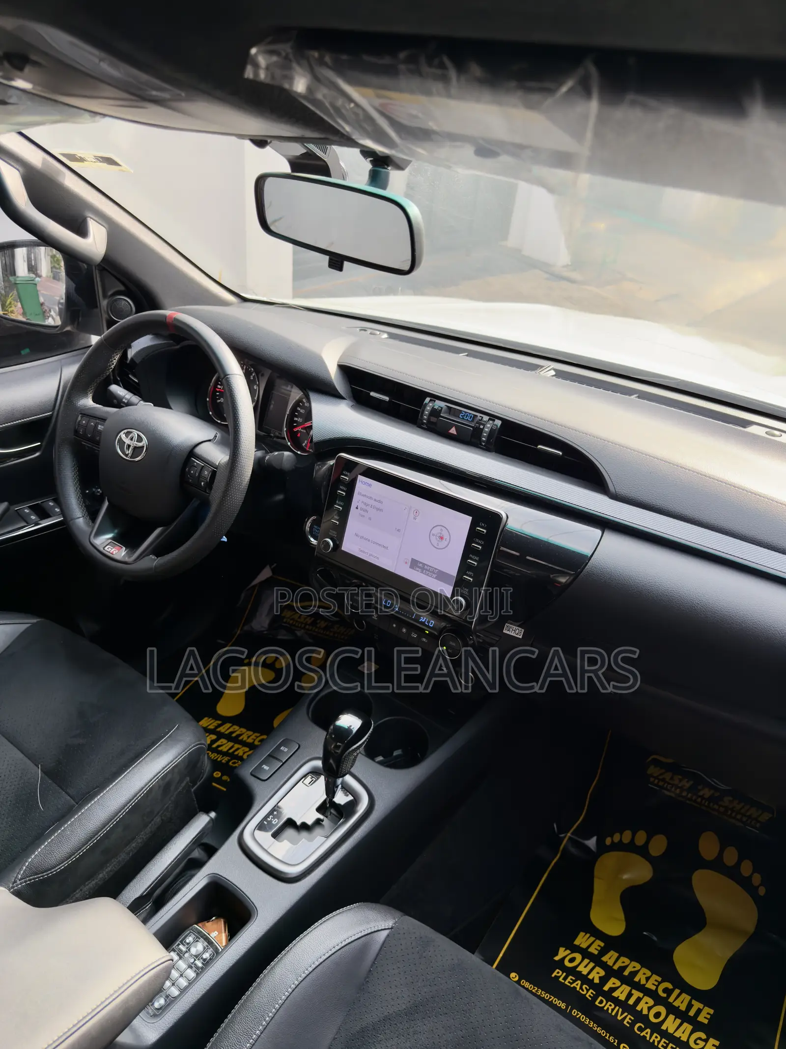 Toyota Hilux 2024 White