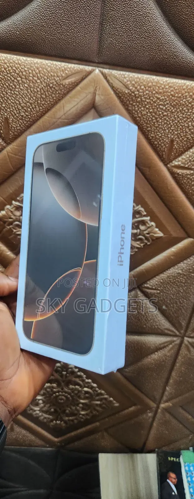 New Apple iPhone 16 Pro Max 256 GB Gold