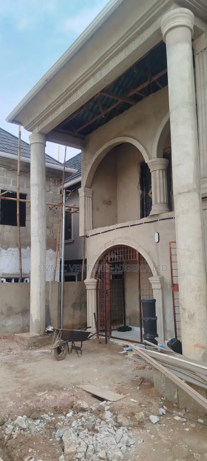 2bdrm Apartment in Isuti, Ikotun/Igando for rent