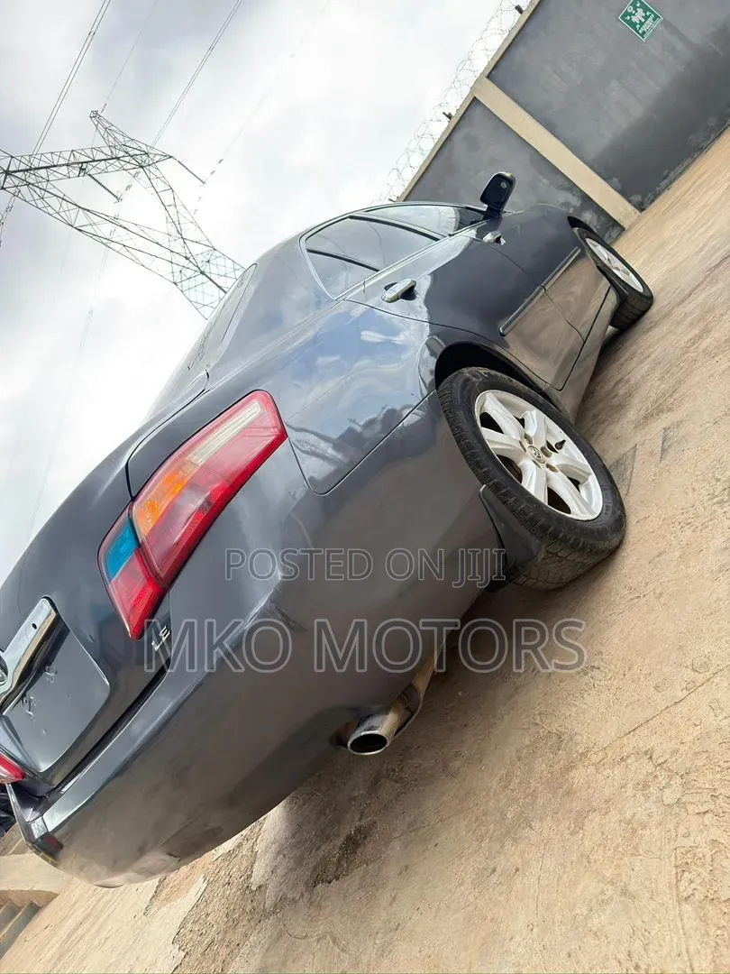 Toyota Camry LE 4dr Sedan (2.4L 4cyl 5A) 2009 Gray