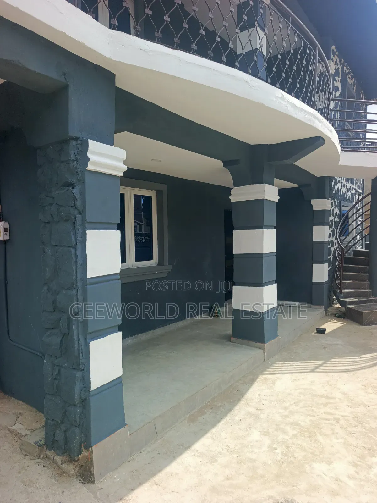 1bdrm Apartment in Akinyemi Way Ring for rent