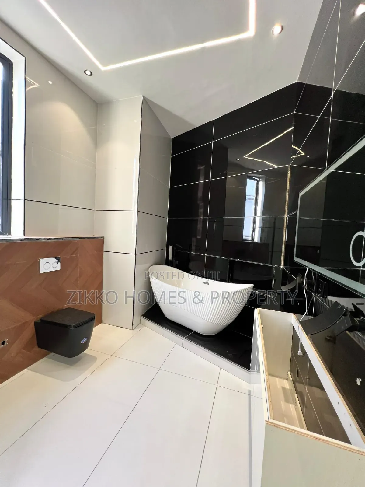 5bdrm Duplex in Ajah for sale