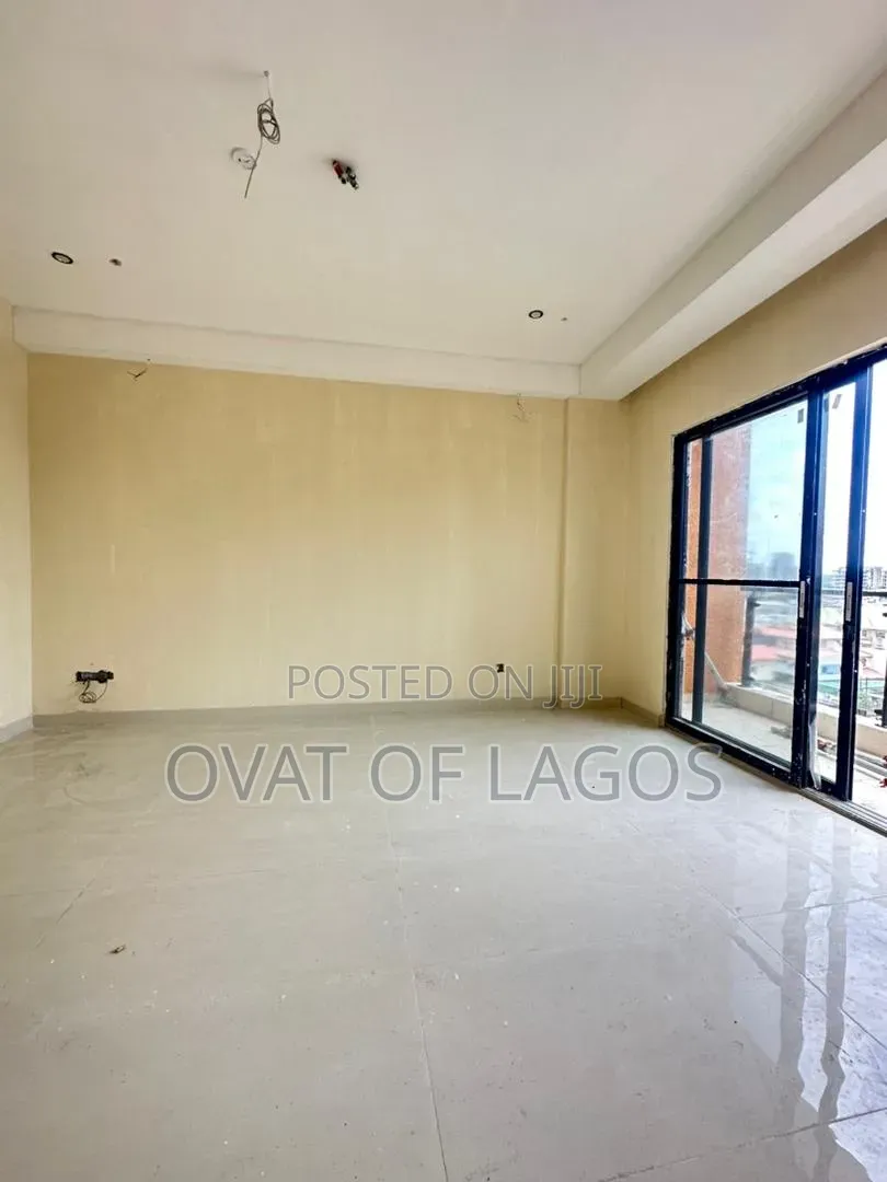 2bdrm Apartment in Victoria Island for sale
