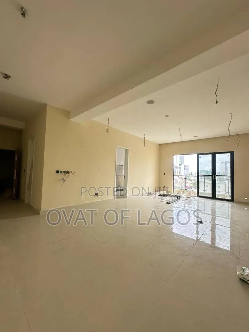2bdrm Apartment in Victoria Island for sale