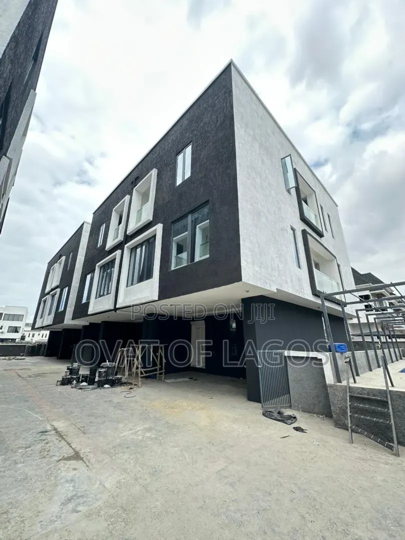 5bdrm Duplex in Orchid, Lekki Expressway for sale