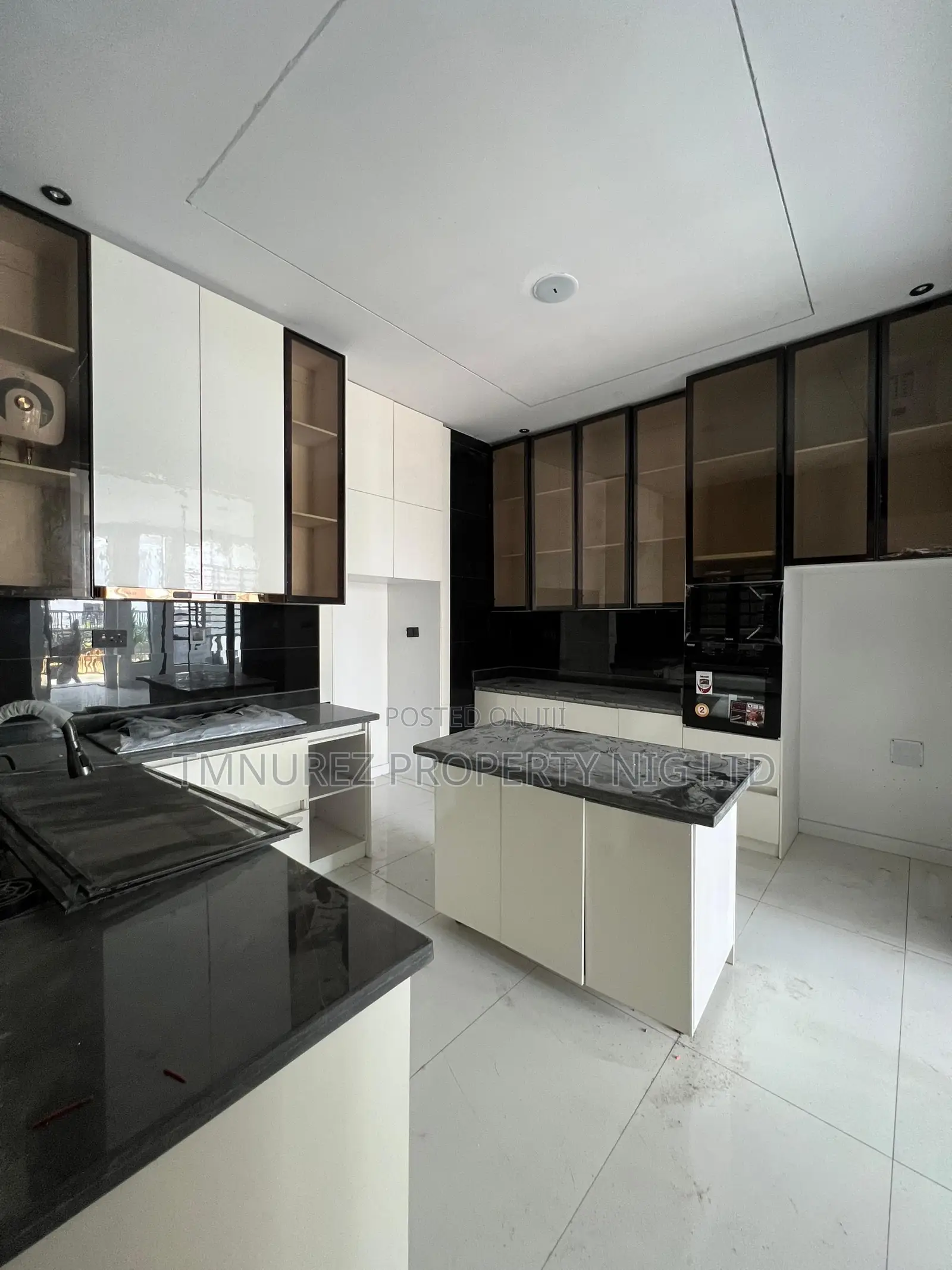 4bdrm Duplex in Ikota for rent