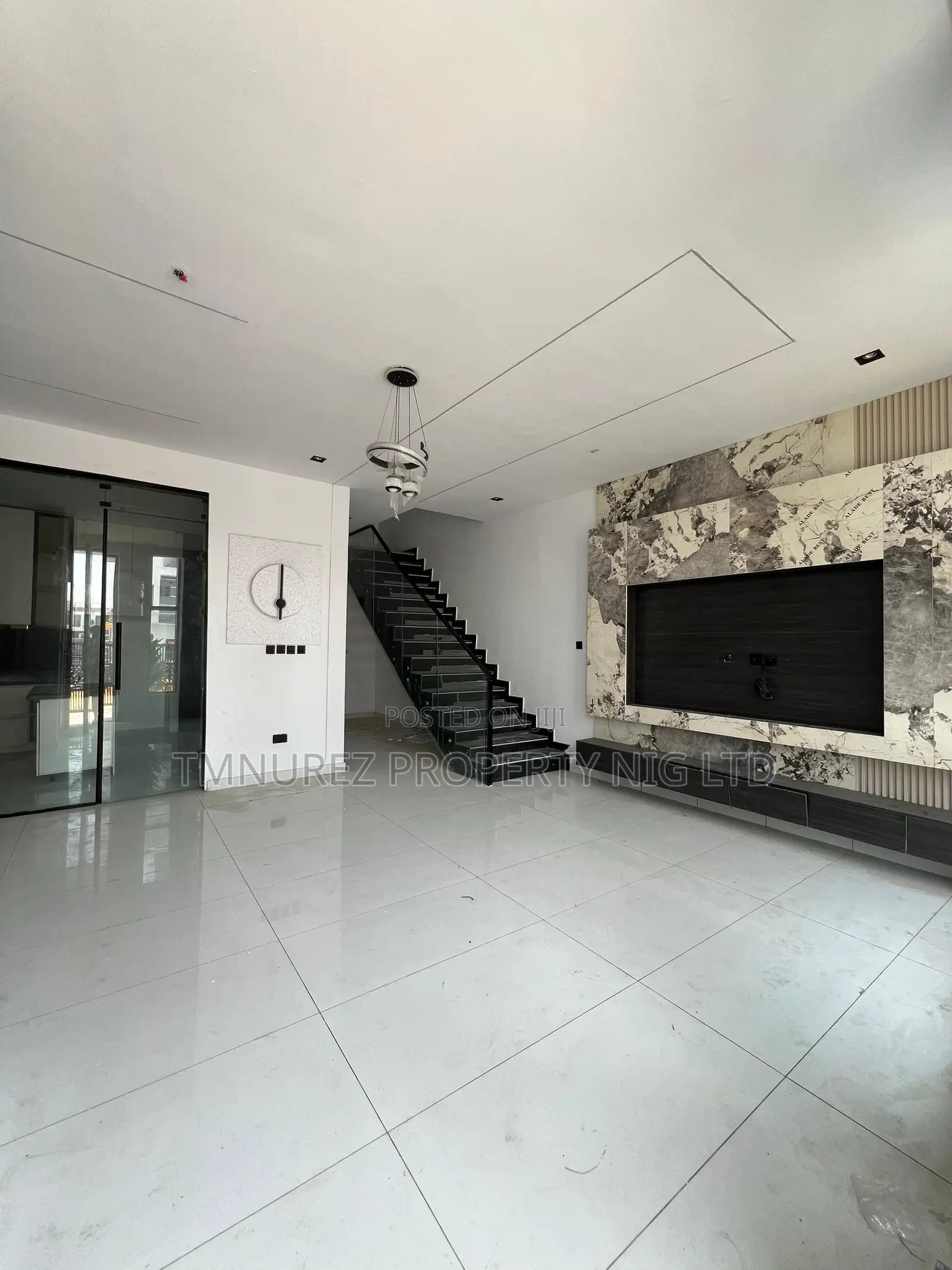 4bdrm Duplex in Ikota for rent