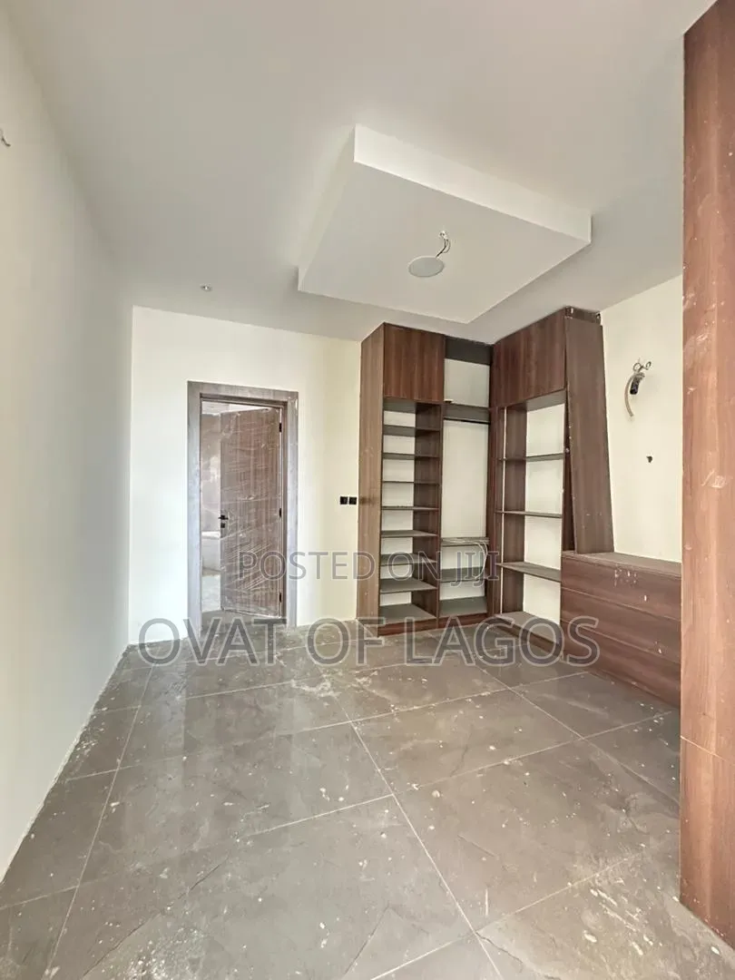 4bdrm Duplex in Osapa london for sale