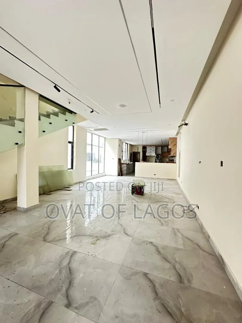 4bdrm Duplex in Osapa london for sale