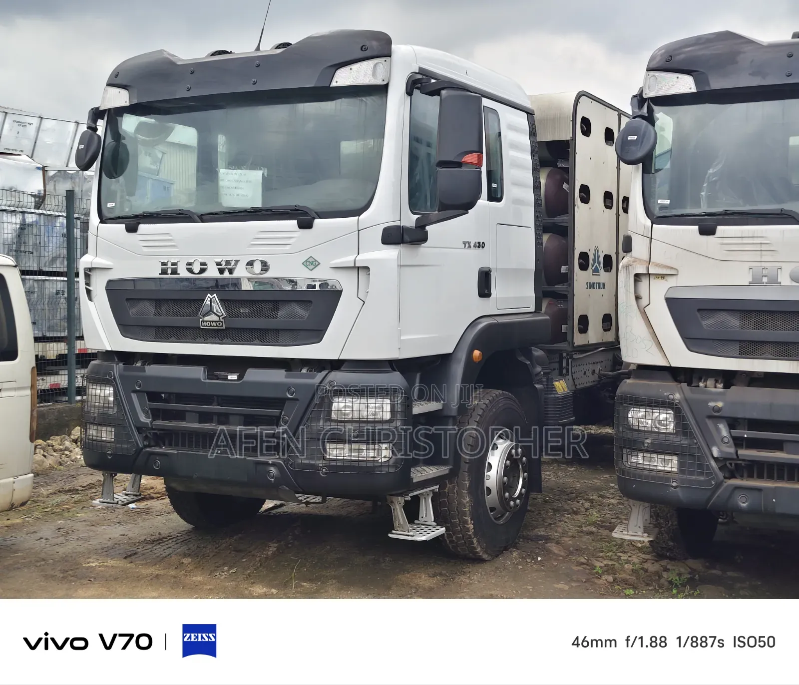 Howo CNG Tractor Head TX 6X4 CNG 16 Cylinder 2026 White