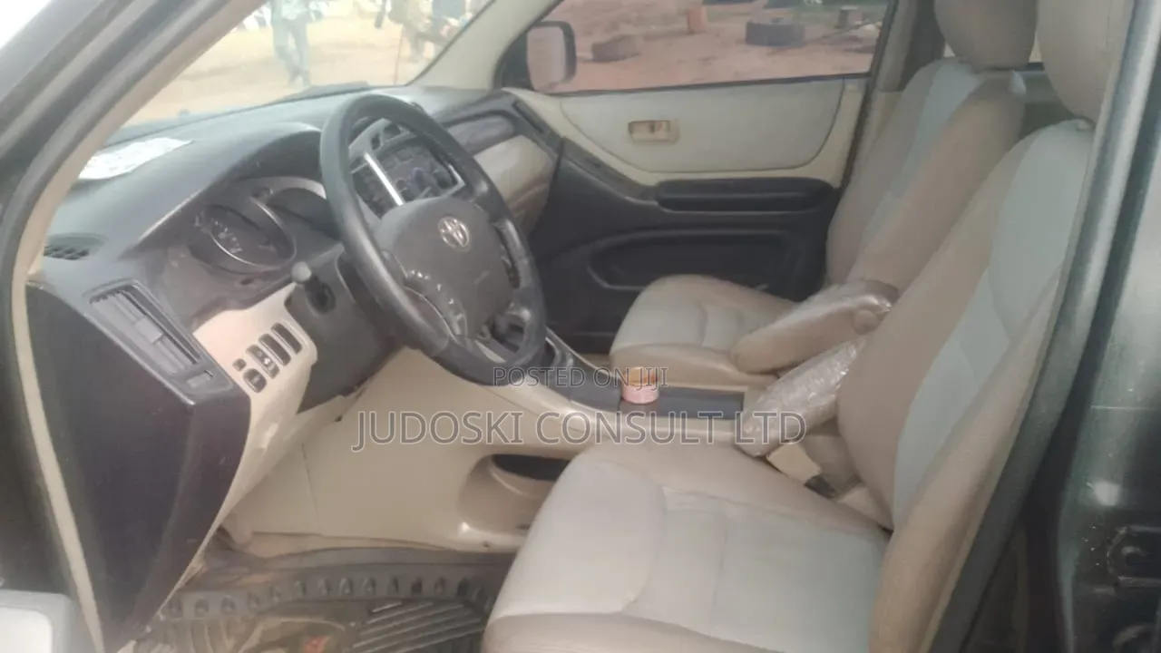 Toyota Highlander 2004 Black