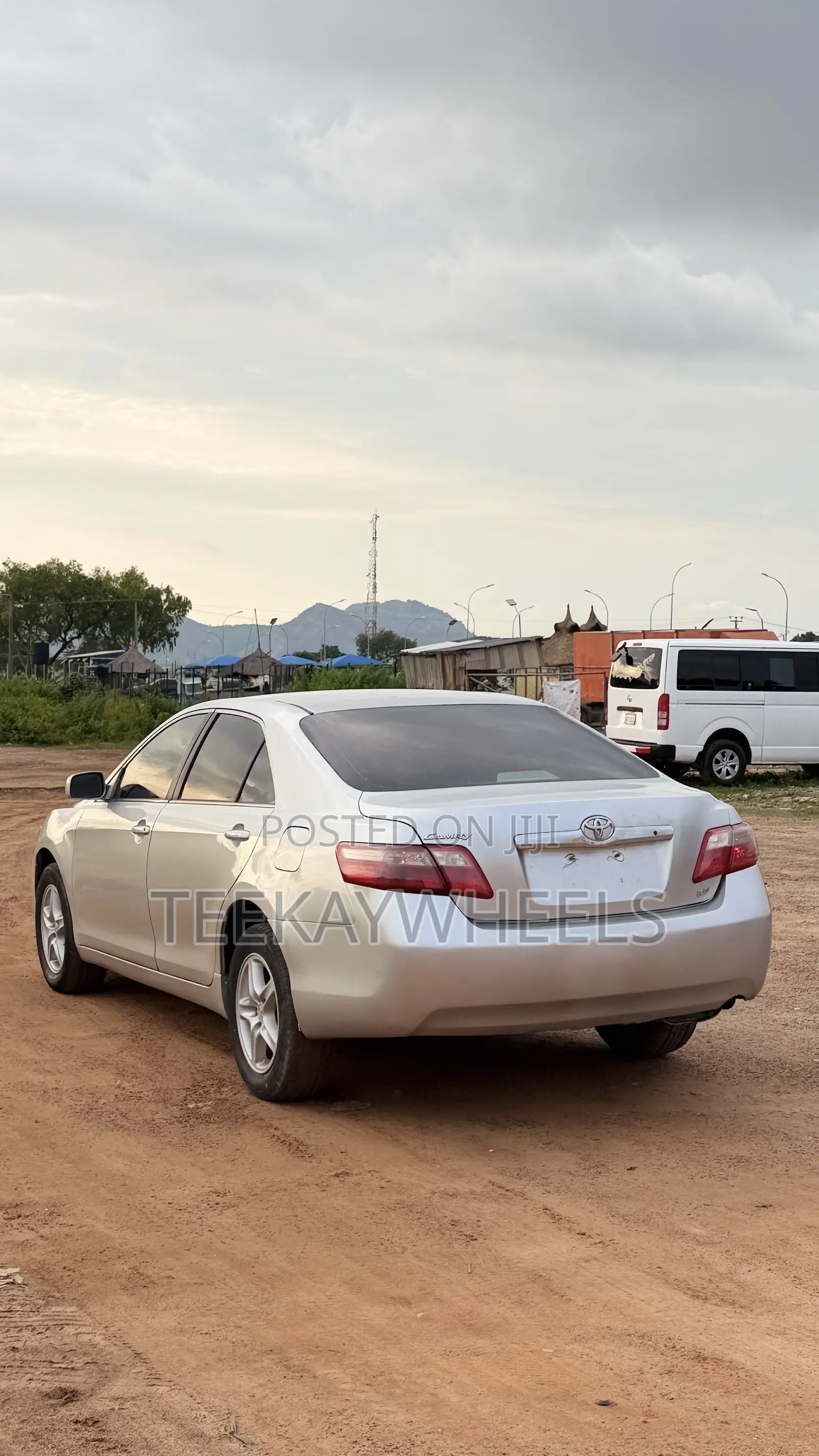 Toyota Camry LE 4dr Sedan (2.4L 4cyl 5A) 2009 Silver