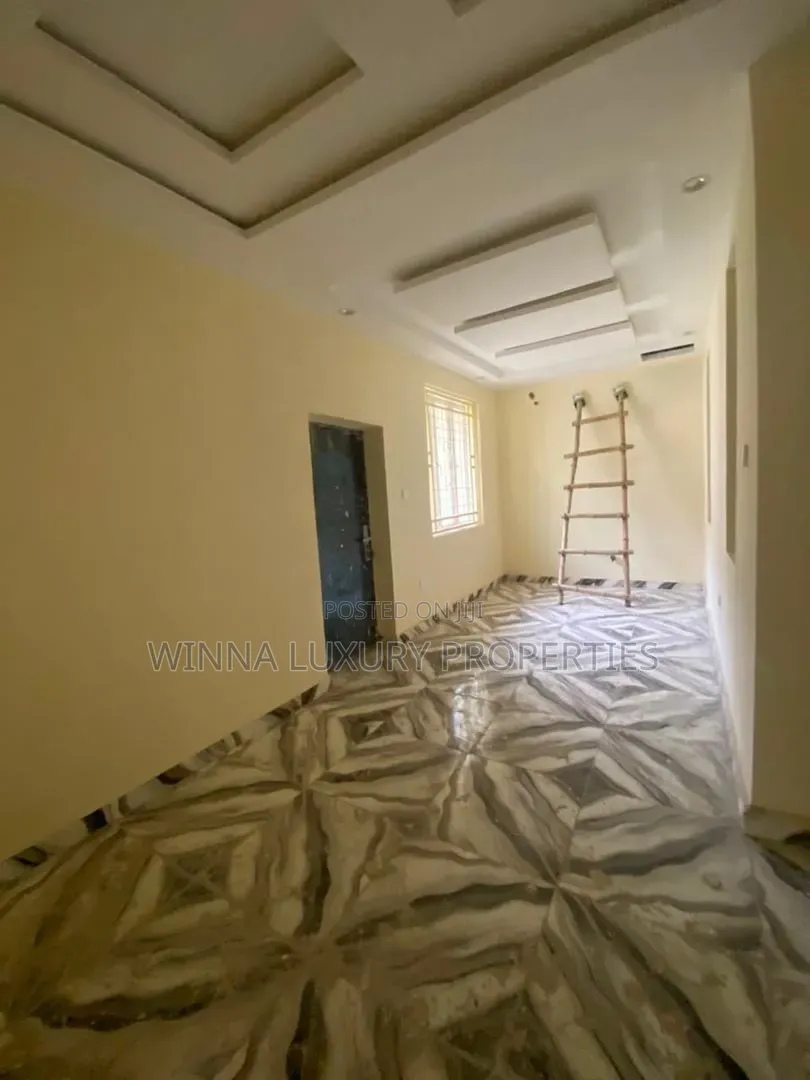 4bdrm Townhouse / Terrace in Gwarinpa Main for rent