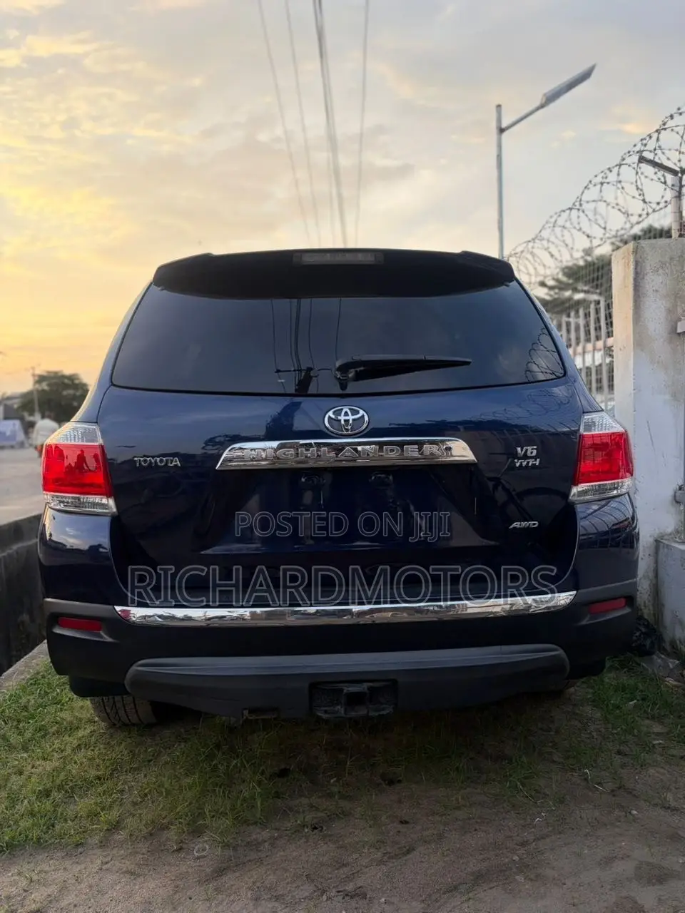 Toyota Highlander Limited 3.5l 4WD 2013 Blue