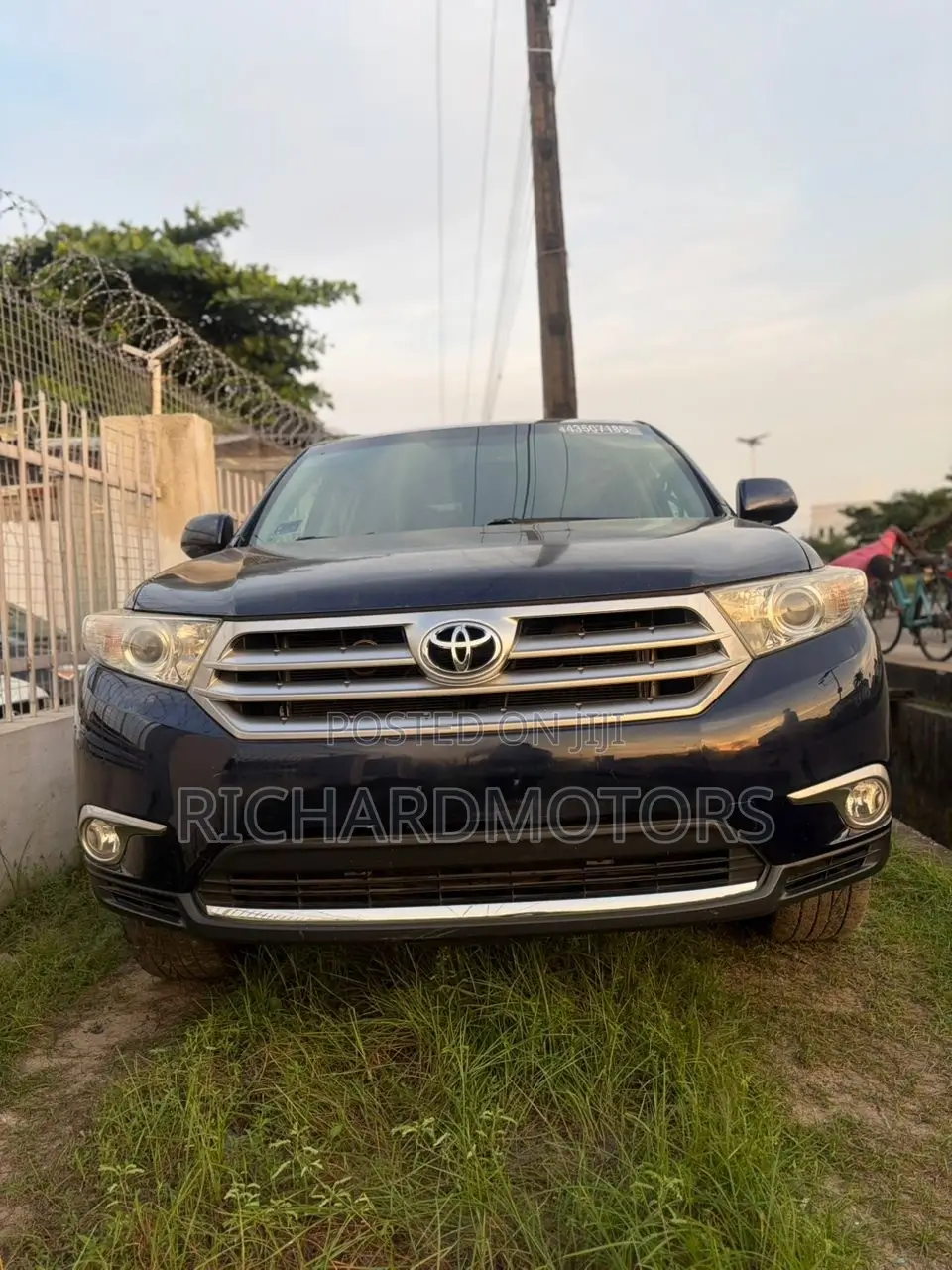 Toyota Highlander Limited 3.5l 4WD 2013 Blue