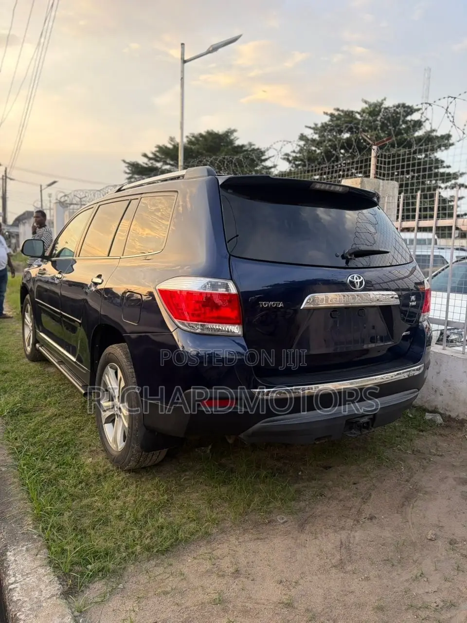 Toyota Highlander Limited 3.5l 4WD 2013 Blue