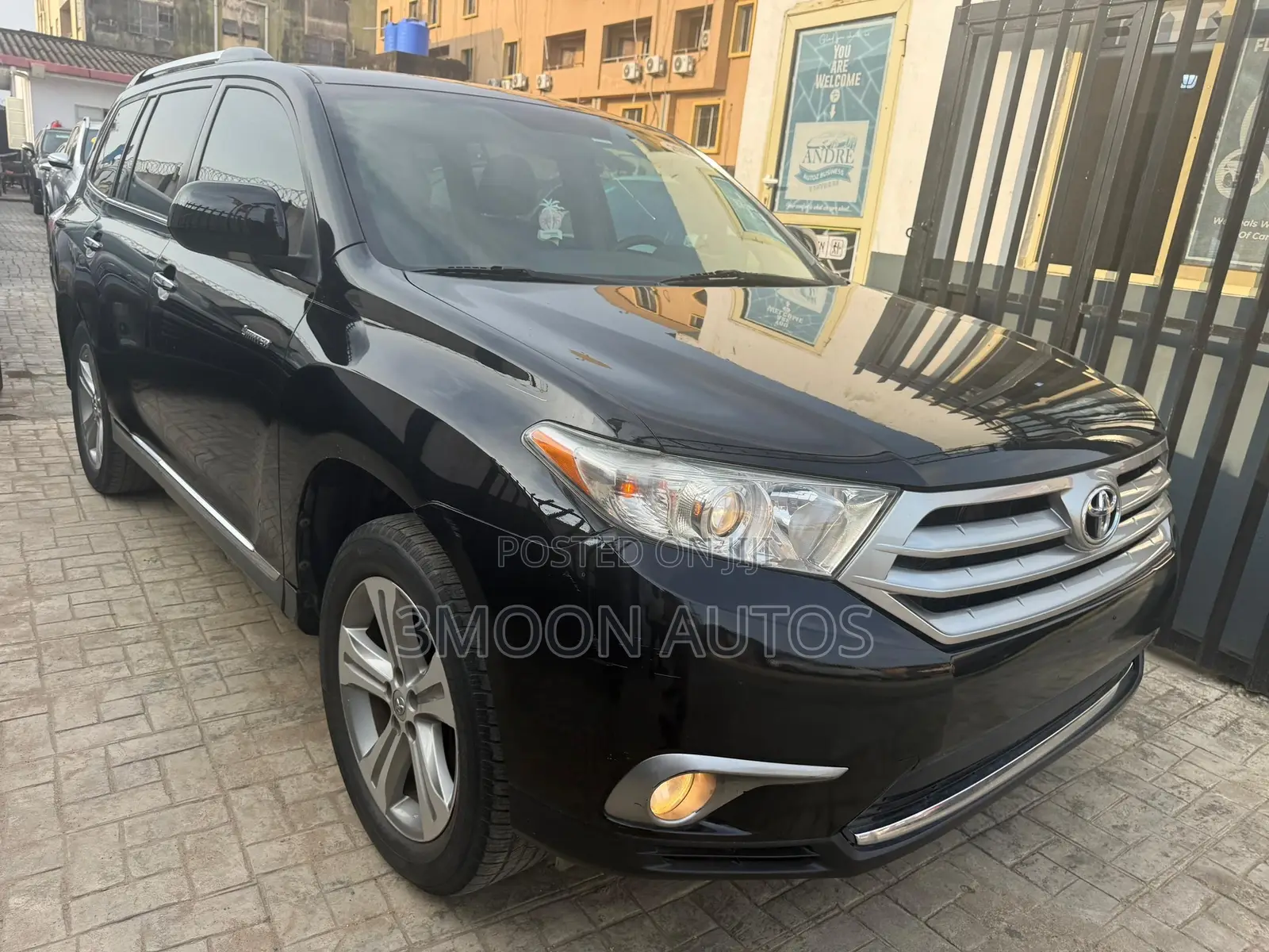Toyota Highlander Limited 3.5l 4WD 2013 Black