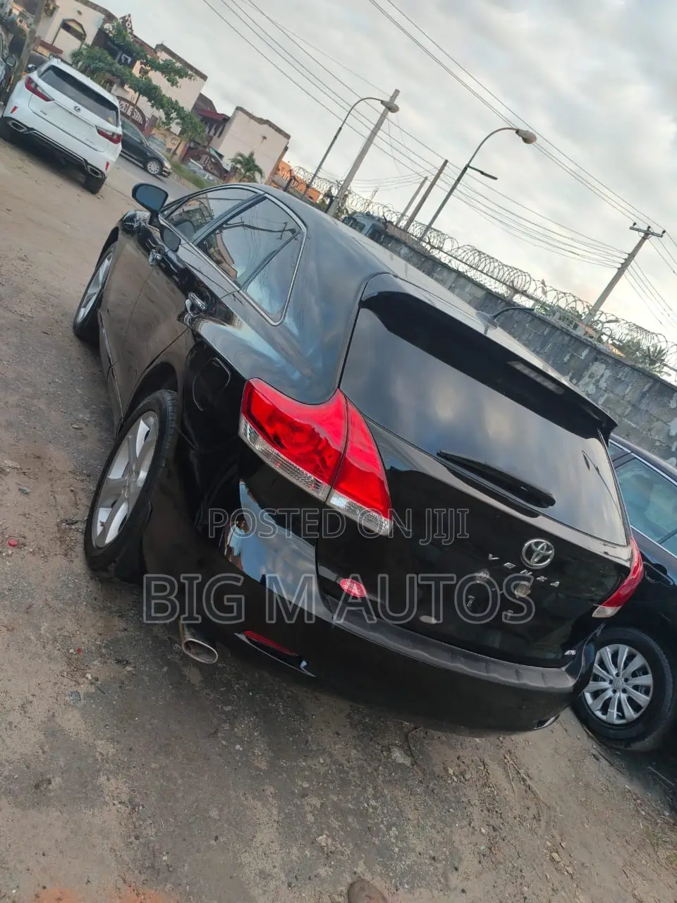 Toyota Venza XLE 2010 Black