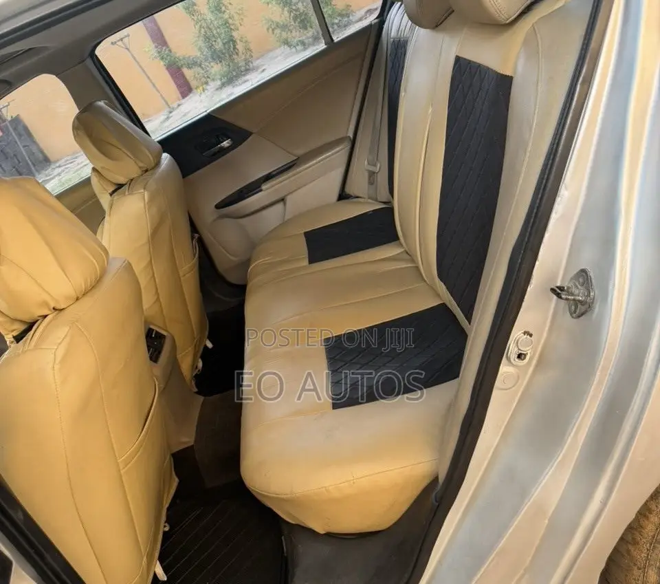 Honda Accord EX 4dr Sedan FWD (2.4L 4cyl 2A) 2013 Silver