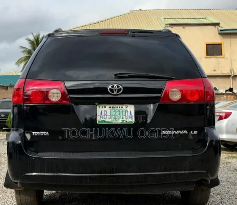 Toyota Sienna 2009 Black