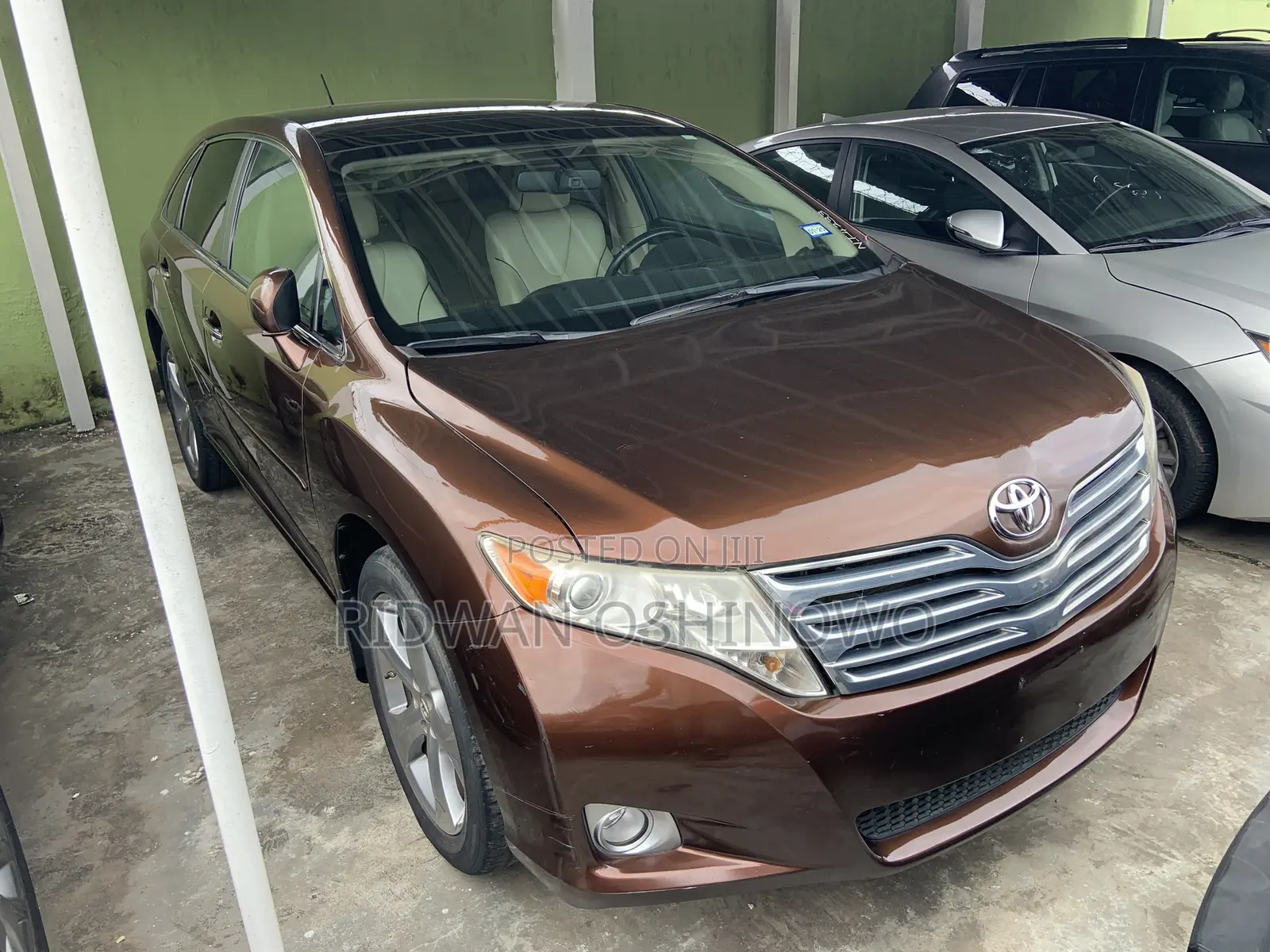 Toyota Venza V6 AWD 2010 Brown