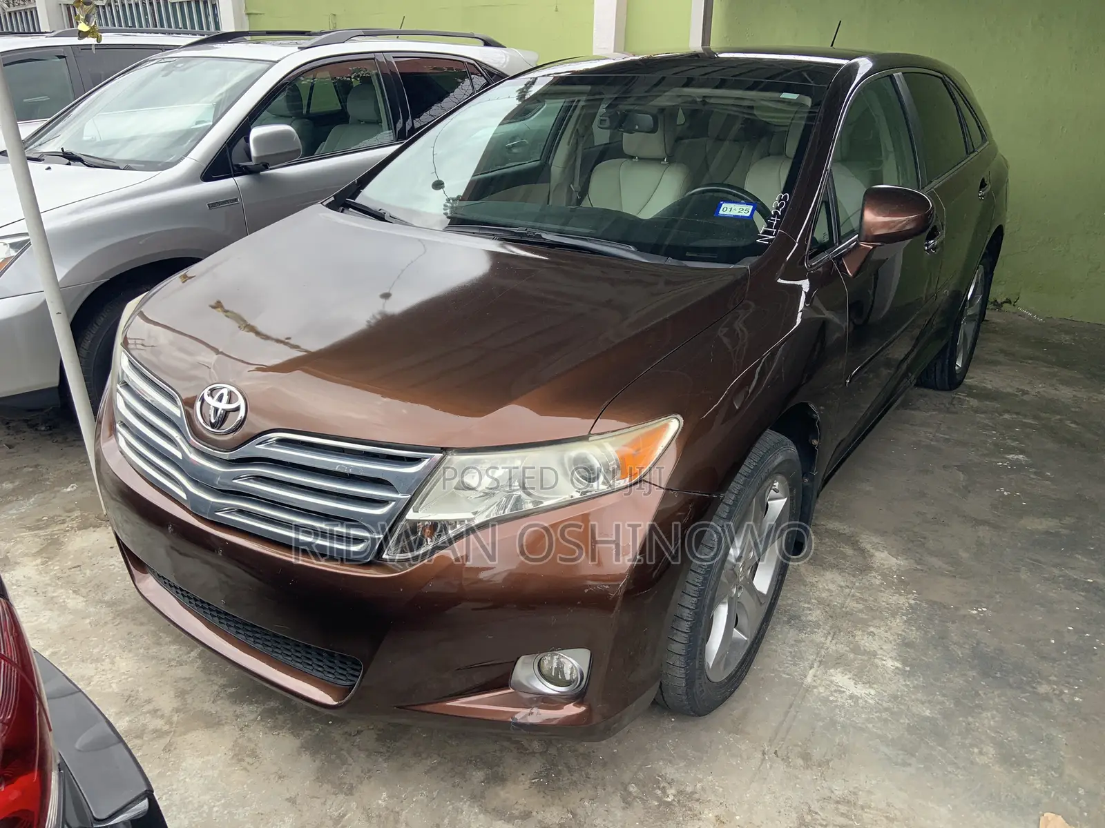 Toyota Venza V6 AWD 2010 Brown