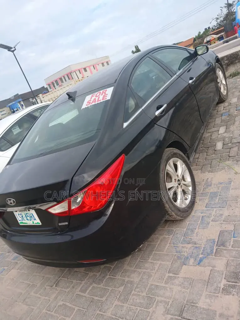 Hyundai Sonata 2012 Black