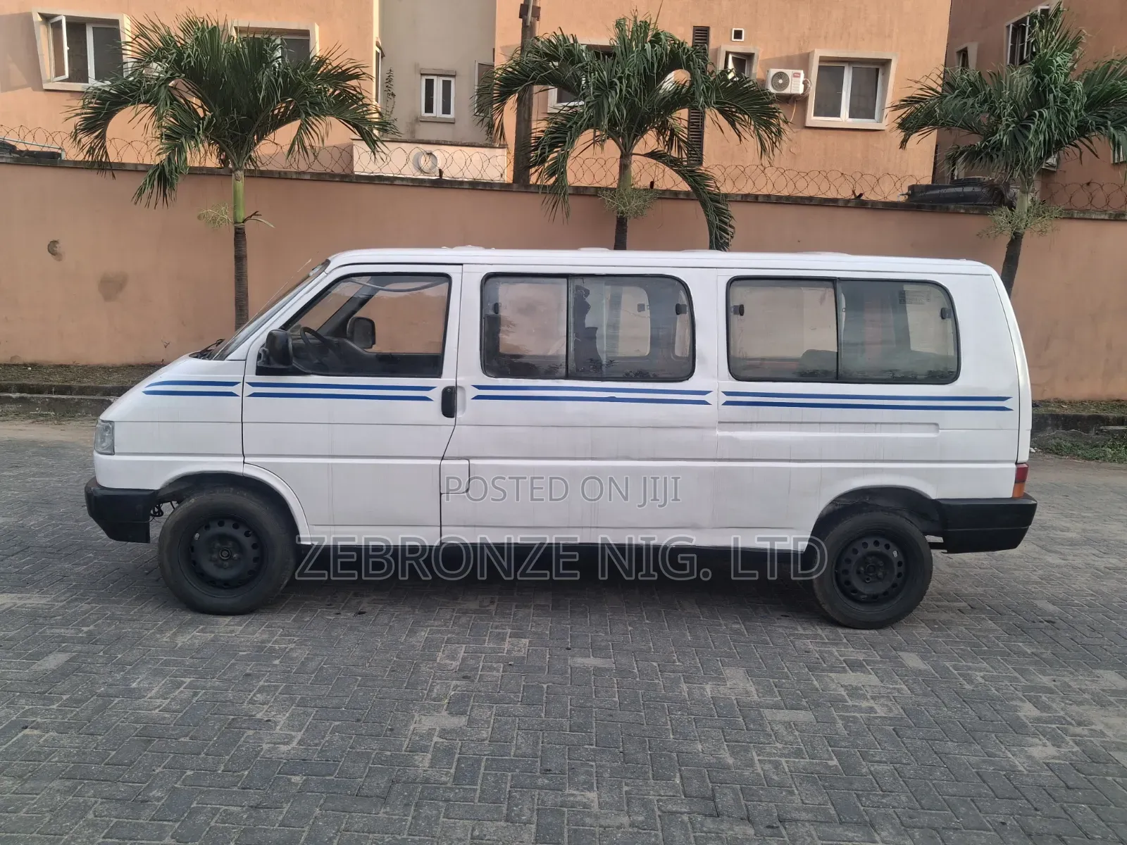 Volkswagen Transporter 2005 White