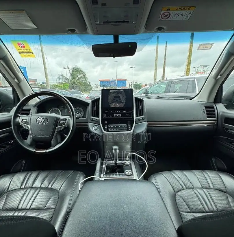 Toyota Land Cruiser 2022 Black