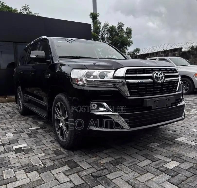 Toyota Land Cruiser 2022 Black