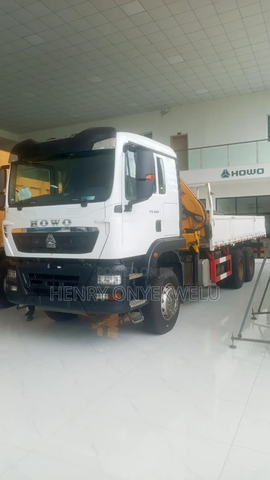 HOWO Self-Loader Trucks 2026 White