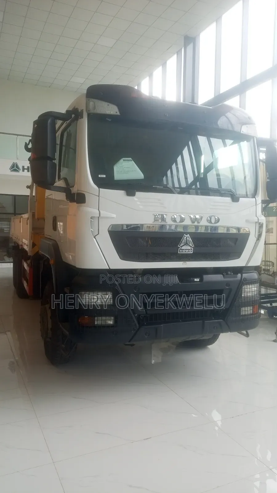 HOWO Self-Loader Trucks 2026 White